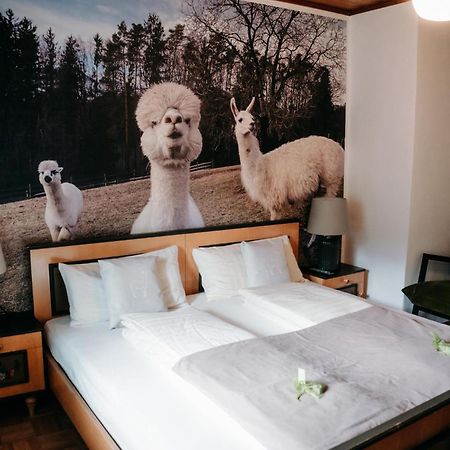 Alpakas, Lamas Und Rentiere Zum Gruenen See Grossdorf  Esterno foto